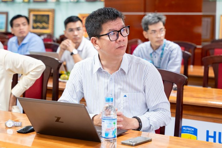 Giảng viên Khoa Tài chính - Thương mại cập nhật xu hướng ứng dụng AI trong nghiên cứu khoa học lĩnh vực kinh tế 88