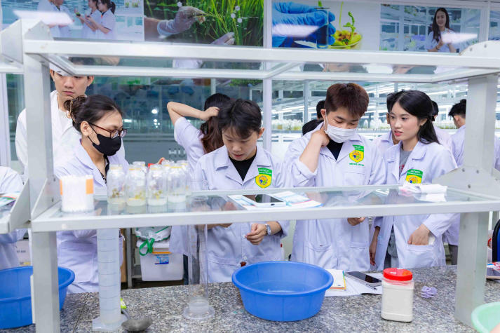 [Video] HUTECH-ers “come back” sau Tết: Sạc đầy năng lượng, chinh phục những mục tiêu mới 82