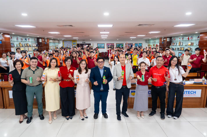 [Video] Sinh viên HUTECH học cách chinh phục nhà tuyển dụng cùng chuyên gia Swire Coca-Cola Việt Nam 109