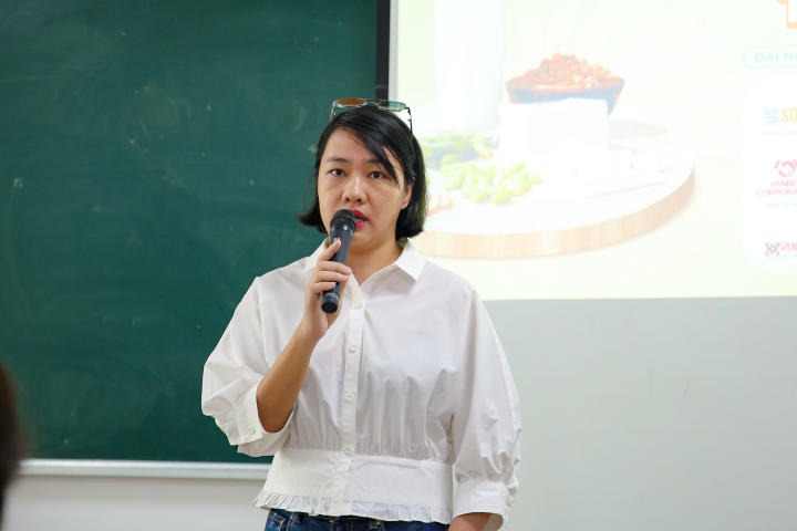 Sinh viên Quản trị Nhà hàng và Nghệ thuật ẩm thực tìm hiểu thực phẩm và đồ uống từ đậu nành 64