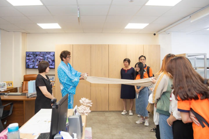 Sinh viên Khoa Nhật Bản học tìm hiểu về quy trình may Kimono tại Công ty TNHH Nihonwasou 40