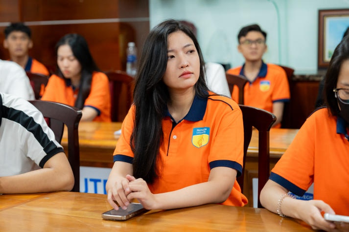 Khoa Quản trị kinh doanh HUTECH mở rộng cơ hội học tập tại doanh nghiệp cho sinh viên 93