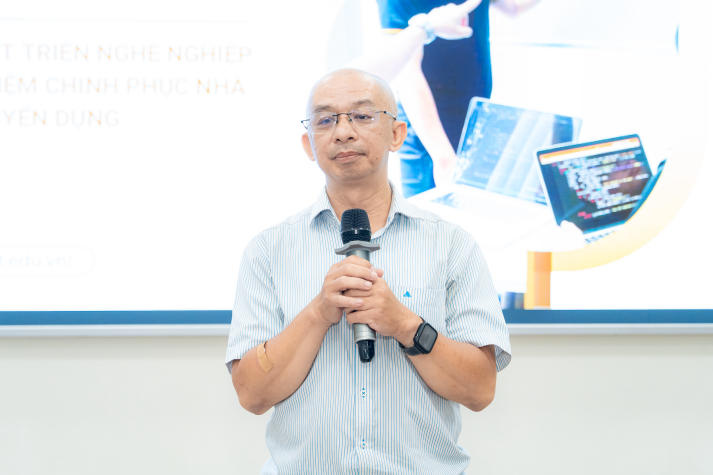 ​Fullstack đến Cloud & DevOps: Giải mã lộ trình nghề nghiệp thời AI cho sinh viên Công nghệ thông tin 12