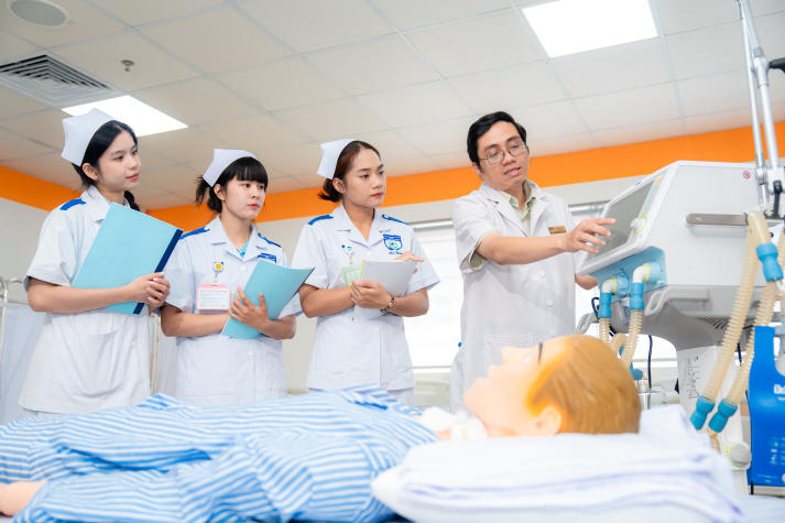 HUTECH công bố quyết định thành lập Trường Y và Khoa học Sức khỏe 127