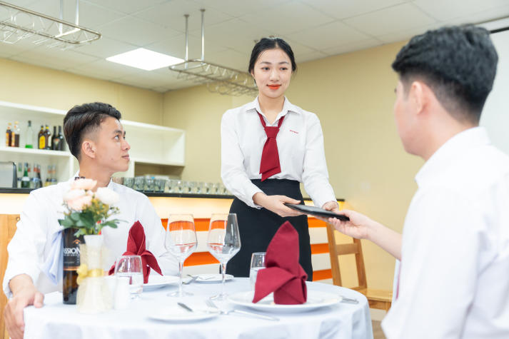 [HUTECH 30 năm] Kiến tạo môi trường giáo dục toàn diện 23