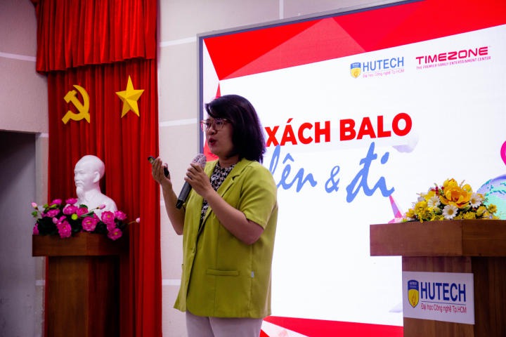 Chị Christine Nguyễn - Trưởng Phòng Marketing Công ty Cổ phần Tư vấn Đầu tư Giải trí Vi có những chia sẻ đến các bạn tân sinh viên