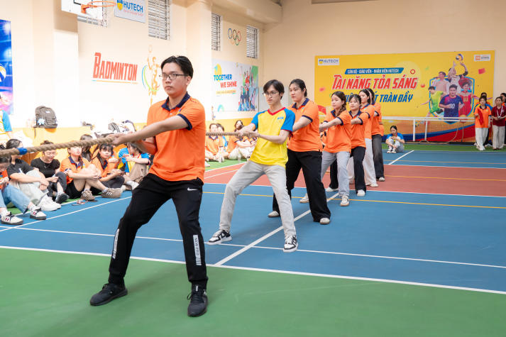 Hơn 200 vận động viên Khoa Trung Quốc học bùng nổ khát vọng bứt phá tại hội thao 75