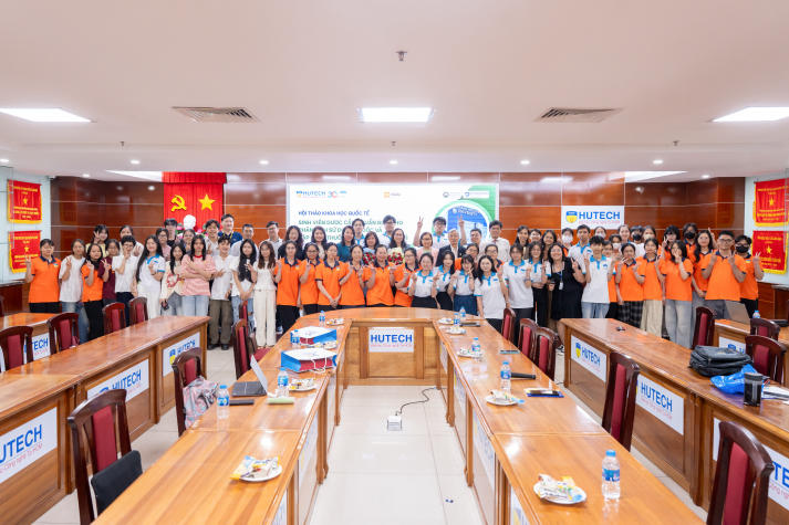 Chạm vào thực tiễn nghề nghiệp toàn cầu, sinh viên Khoa Dược học sâu từ chuyên gia Hoa Kỳ 73