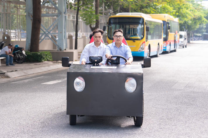 [Video] Loạt đồ án tốt nghiệp “chạm” thực tiễn của sinh viên Ô tô I-HUTECH gây ấn tượng mạnh 99