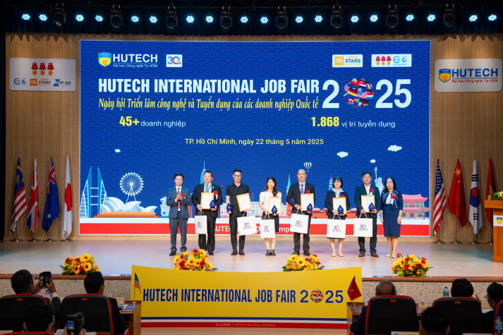 Doanh nghiệp đa quốc gia “đổ bộ” HUTECH International Job Fair 2025, mở ra hàng ngàn cơ hội nghề nghiệp cho sinh viên 52