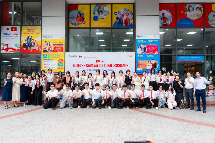 Sinh viên Đại học Kagawa trải nghiệm văn hóa và mở rộng tư duy hội nhập cùng sinh viên viên HUTECH 124