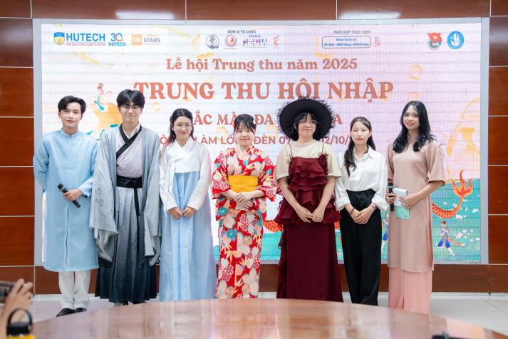 “Trung thu Hội nhập - Sắc màu đa văn hóa” tại HUTECH: Gắn kết sinh viên, lan tỏa giá trị văn hóa 56