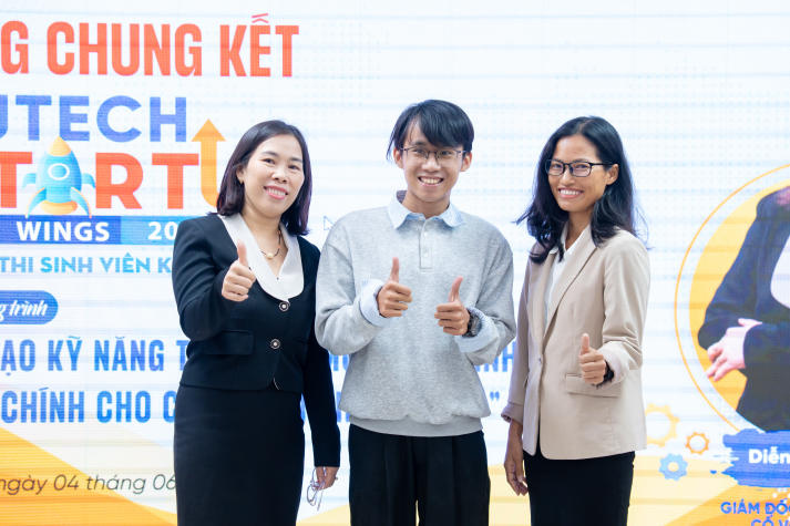 Top 6 HUTECH Startup Wings 2025 trang bị kỹ năng thực chiến về thiết lập mục tiêu kinh doanh và tài chính 145