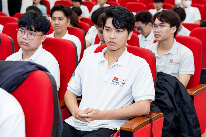 Gặp gỡ sếp lớn doanh nghiệp Nhật Bản, sinh viên HUTECH tăng cường kinh nghiệm phỏng vấn hiệu quả 81