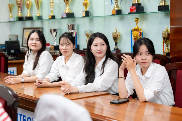 Khoa Hàn Quốc học chào đón tân sinh viên khóa 2025, khởi đầu hành trình hội nhập và phát triển toàn cầu 72