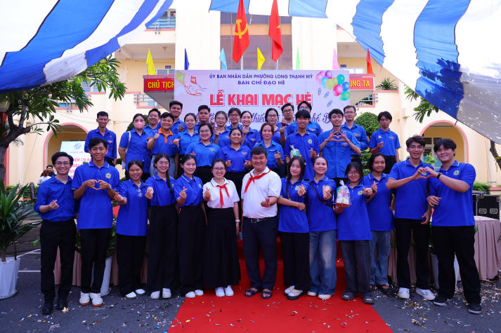 Sinh viên Khoa Thú y - Chăn nuôi tiếp lửa yêu thương tại Ngày hội thiếu nhi phường Long Thạnh Mỹ (TP. Thủ Đức) 83