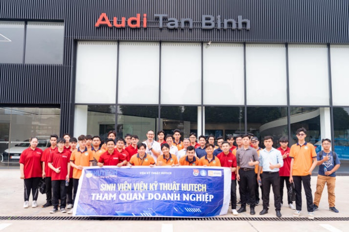 [Video] Giờ học giá trị của sinh viên ngành Công nghệ kỹ thuật ô tô, Công nghệ ô tô điện HUTECH tại showroom Audi lớn nhất Việt Nam 144