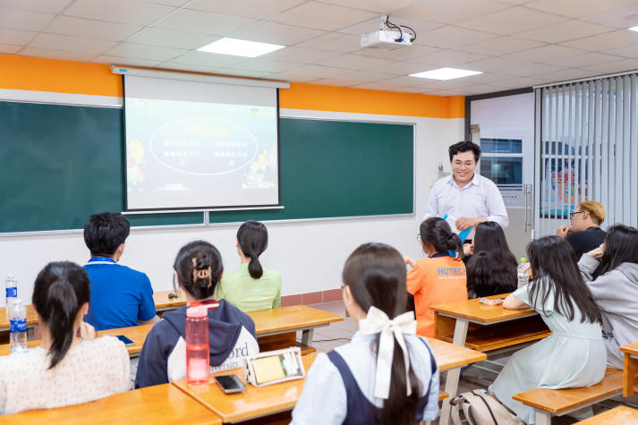 Buổi sinh hoạt CLB Huading Khoa Trung Quốc học: Sôi nổi, gắn kết, sáng tạo 61