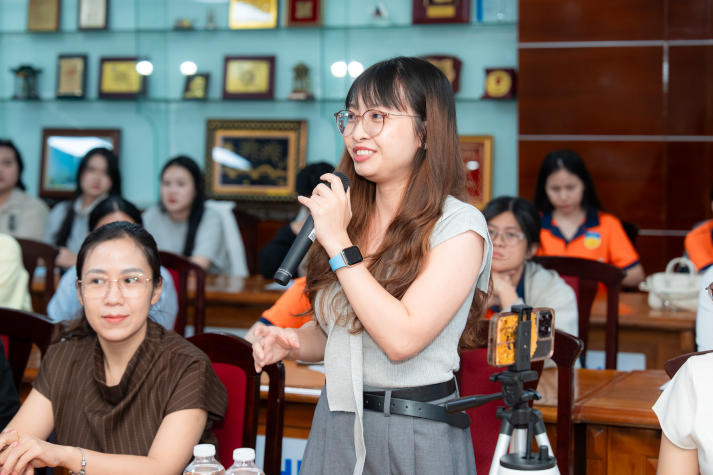 Sinh viên Khoa Tiếng Anh cập nhật xu hướng giảng dạy, định hướng nghề nghiệp thời AI 84