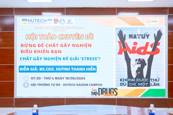 Sinh viên Khoa Dược trang bị kiến thức nhận diện, phòng chống ma túy cùng chuyên gia 18