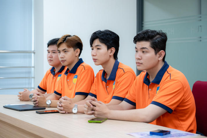 Tự tin vươn ra thế giới: Sinh viên HUTECH sẵn sàng chinh phục “Global Uniforce 2025” 39