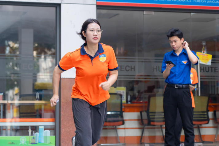 Sinh viên Khoa Tài chính - Thương mại bứt phá thể lực tại Ngày hội Thanh niên khỏe 44