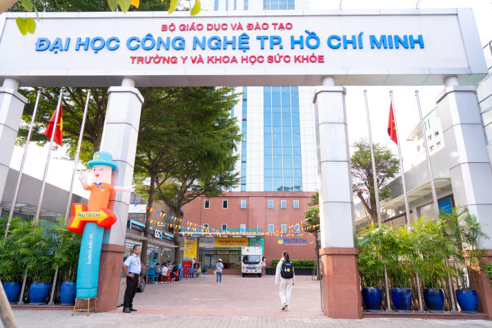 [Video] “Full pin” ngày đầu năm học mới, HUTECH-ers khởi động nhịp học tập đầy hứng khởi 66