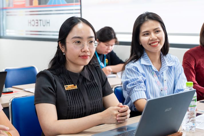 [Video] Đội ngũ HUTECH trang bị tư duy lãnh đạo hợp tác, xây dựng môi trường làm việc bền vững từ chuyên gia Hoa Kỳ 74