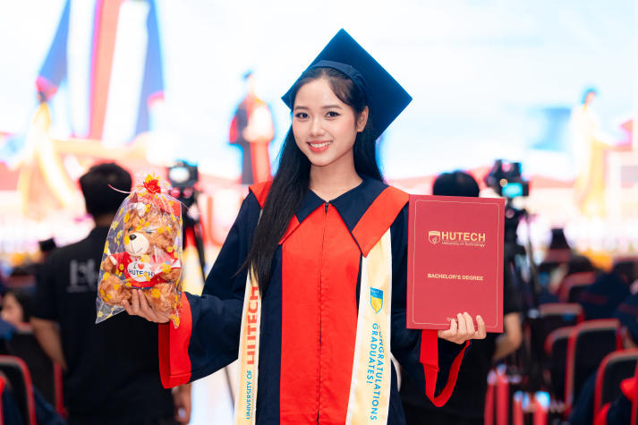 549 tân khoa HUTECH khép lại giảng đường bằng những câu chuyện rất riêng 41