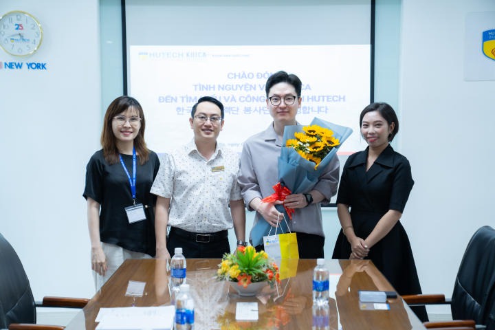 Khoa Hàn Quốc học chào đón tình nguyện viên đào tạo văn hóa từ KOICA đến công tác 6