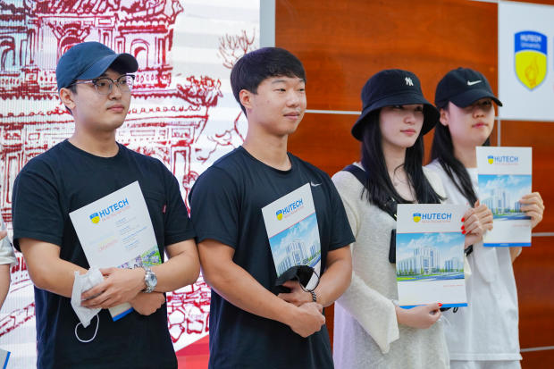 Khoa Hàn Quốc học tổ chức bế giảng khóa học tiếng Việt cho sinh viên ĐH Ngoại ngữ Busan 91