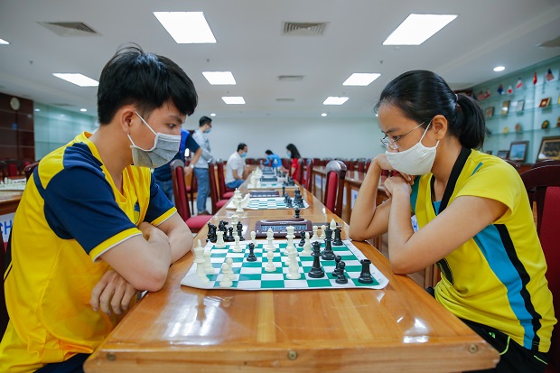 VĐV xuất sắc nhất Hội thao CB-GV-NV 2020 Chiêm Khánh Ngọc: “Niềm vui lớn nhất là được cùng nhau” 35