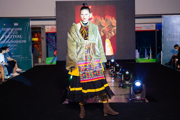 Chiêm ngưỡng loạt thiết kế mãn nhãn tại "Fashion show 19" của sinh viên Thiết kế thời trang HUTECH 72