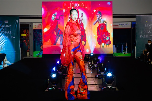 Chiêm ngưỡng loạt thiết kế mãn nhãn tại "Fashion show 19" của sinh viên Thiết kế thời trang HUTECH 81