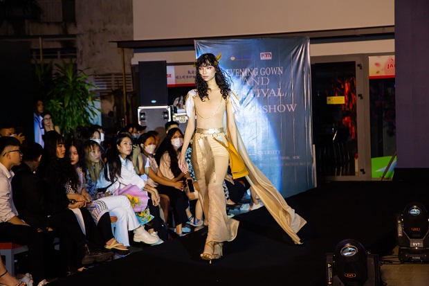 Chiêm ngưỡng loạt thiết kế mãn nhãn tại "Fashion show 19" của sinh viên Thiết kế thời trang HUTECH 96
