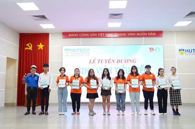 ​Sinh viên Viện Công nghệ Việt - Hàn sôi nổi tranh tài tại cuộc thi học thuật “Hàn Quốc trong tôi” 70