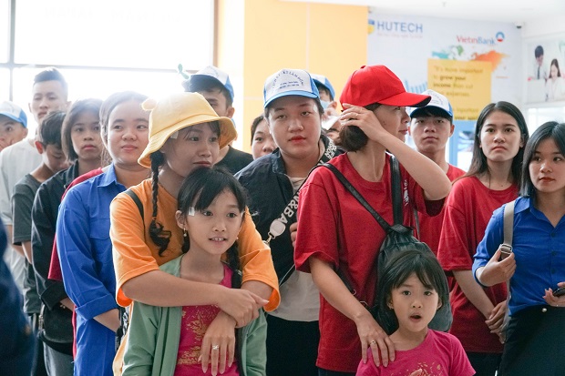 HUTECH đón học sinh trường THPT Phan Đình Phùng (Lâm Đồng) đến tham quan 14