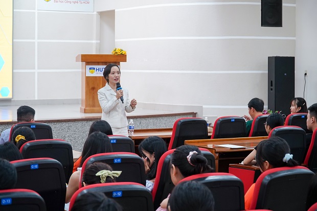 Sinh viên HUTECH cần các tiêu chí gì để chinh phục nhà tuyển dụng? 31