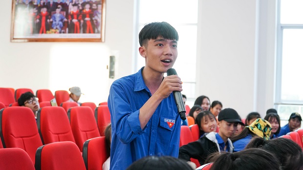 HUTECH đón học sinh trường THPT Phan Đình Phùng (Lâm Đồng) đến tham quan 49