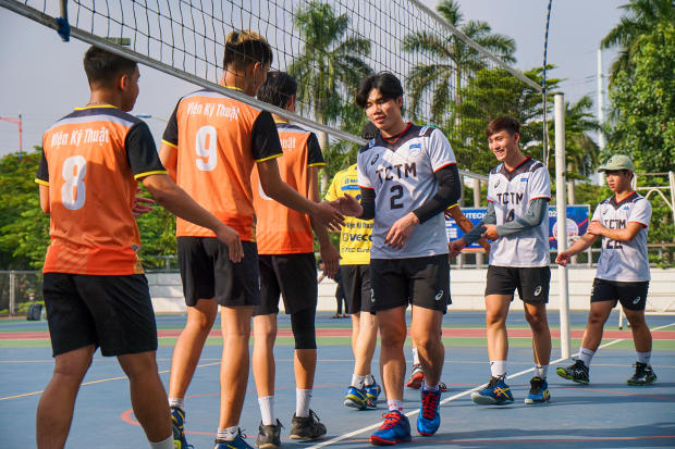 Album ảnh HUTECH Games 2022 - Chung kết Bóng chuyền nam: Khó đoán ngôi vô địch 101