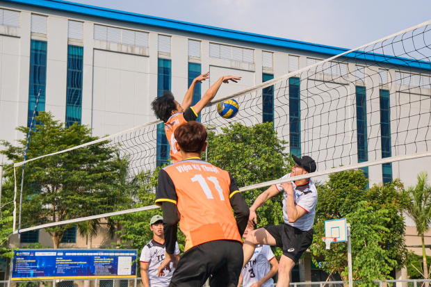 Album ảnh HUTECH Games 2022 - Chung kết Bóng chuyền nam: Khó đoán ngôi vô địch 73