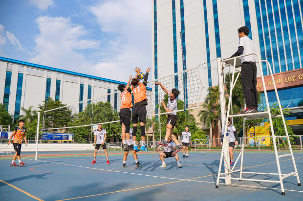 Album ảnh HUTECH Games 2022 - Chung kết Bóng chuyền nam: Khó đoán ngôi vô địch 107