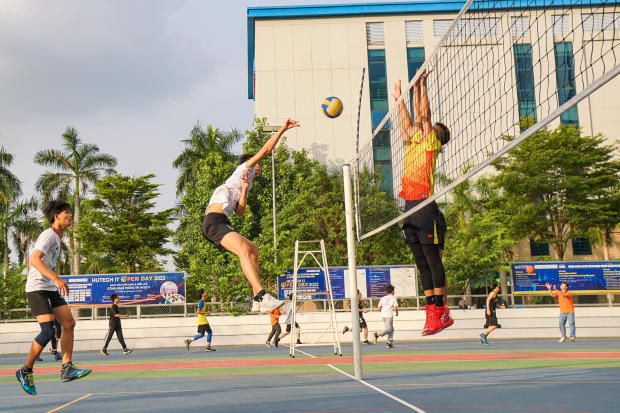 Album ảnh HUTECH Games 2022 - Chung kết Bóng chuyền nam: Khó đoán ngôi vô địch 59