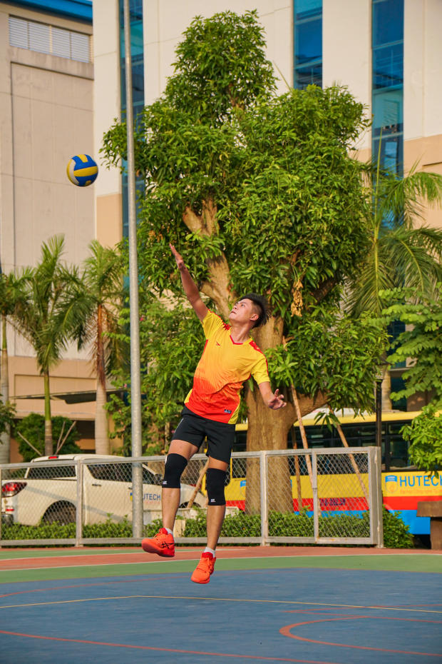 Album ảnh HUTECH Games 2022 - Chung kết Bóng chuyền nam: Khó đoán ngôi vô địch 40