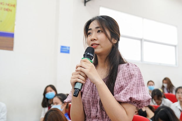 “Dialogue with the CEO” March 2021: The President of Vietnam Tourism Association engages in a dialogue with "future colleagues" at HUTECH 147