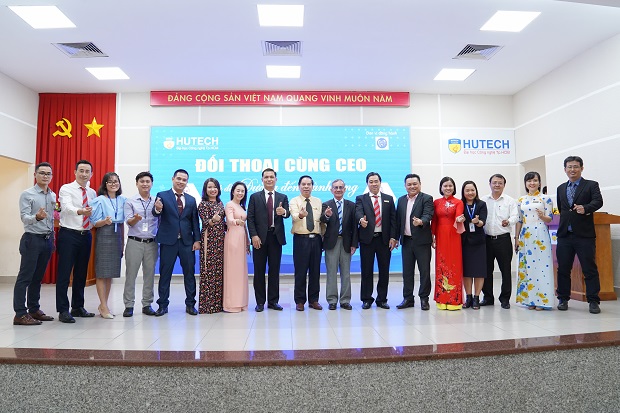 “Dialogue with the CEO” March 2021: The President of Vietnam Tourism Association engages in a dialogue with "future colleagues" at HUTECH 206