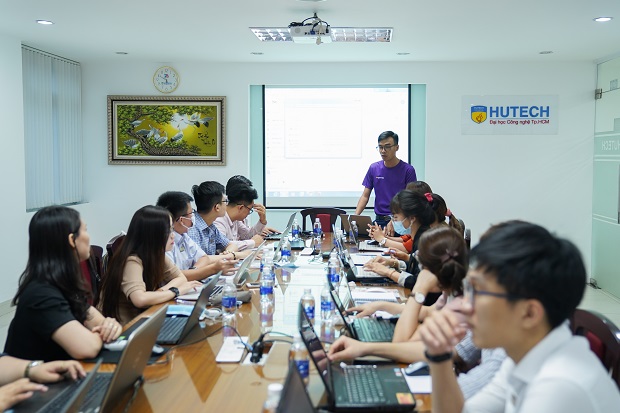 Khoa Quản trị kinh doanh HUTECH tổ chức Tập huấn Thực hành Thương mại điện tử trên Web Builder 67