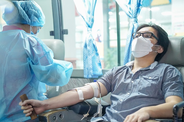 Nhiều cán bộ - giảng viên - nhân viên và sinh viên HUTECH hiến máu tình nguyện trong không khí “5K” 75