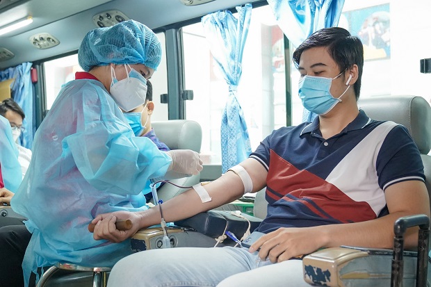Nhiều cán bộ - giảng viên - nhân viên và sinh viên HUTECH hiến máu tình nguyện trong không khí “5K” 77