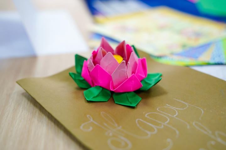 Sinh viên Nhật Bản học tìm hiểu văn hóa quà tặng Nhật Bản qua cuộc thi “Gói yêu thương - Trao hạnh phúc” 94